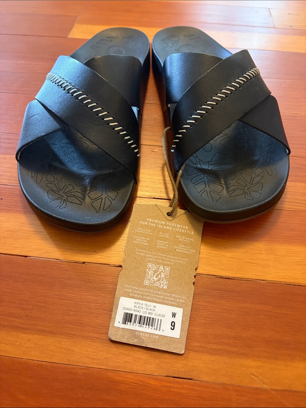 OluKai Women’s Kīpe‘a Olu Leather Slide Sandals - Brand New